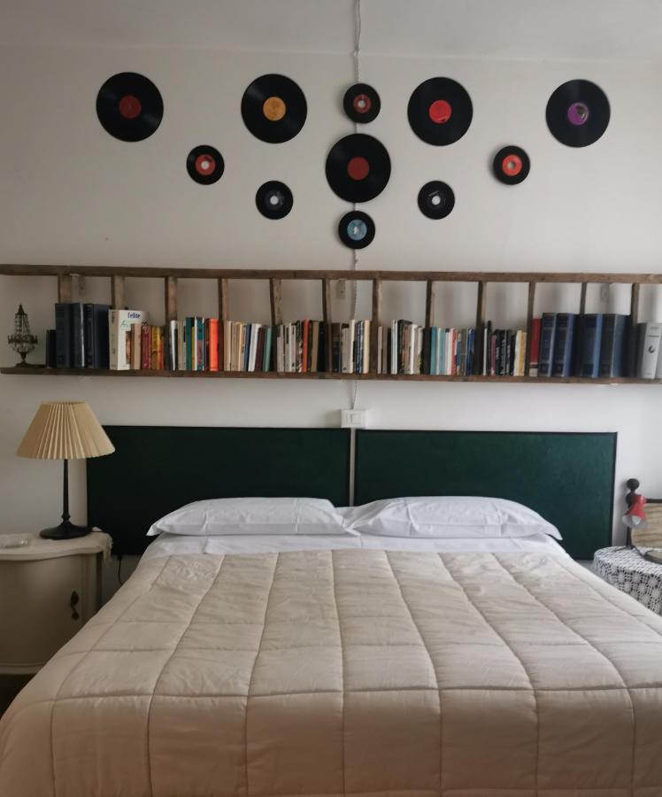B&B Lamagia Di Corte Moronati Sirmione Extérieur photo